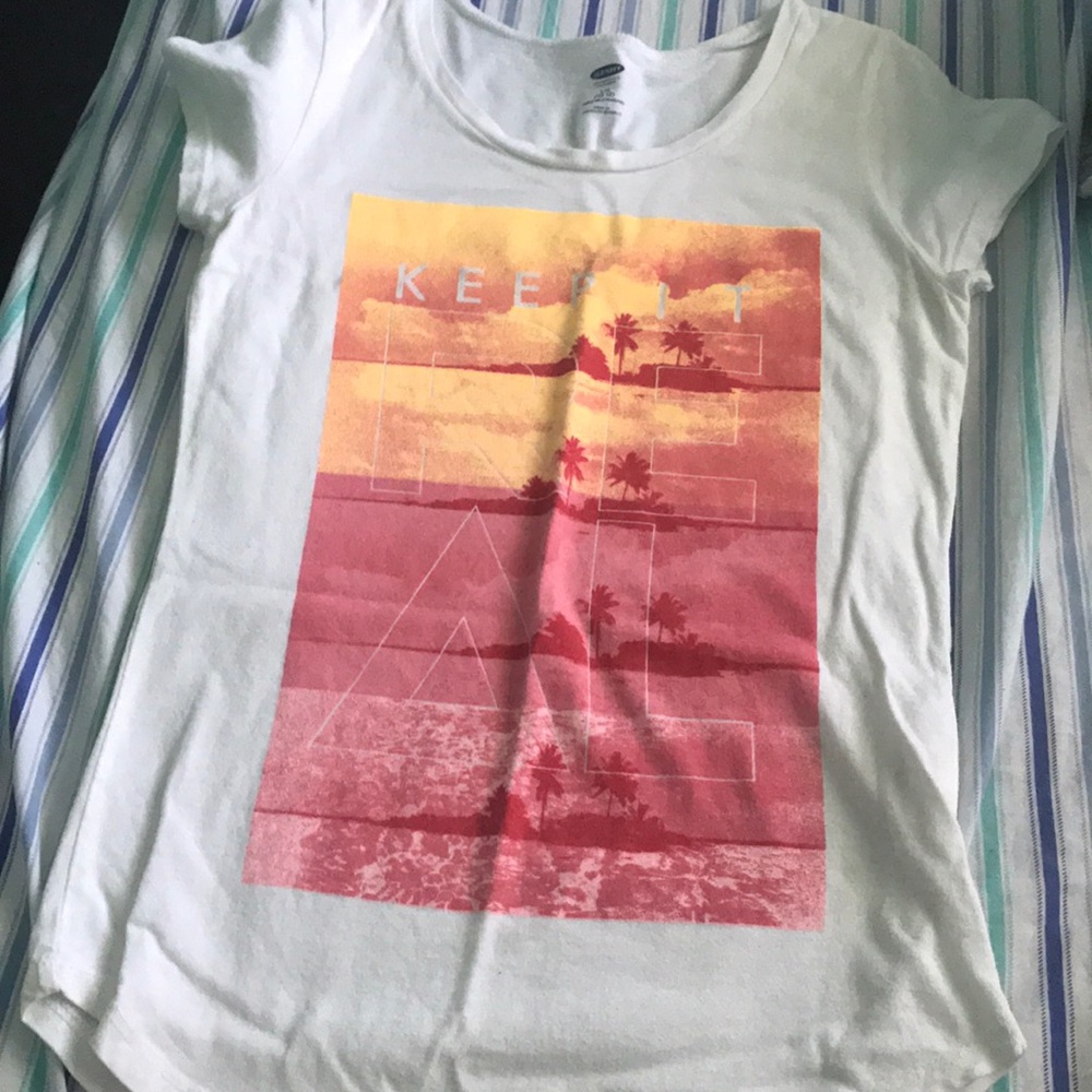 I am selling a T-shirt.